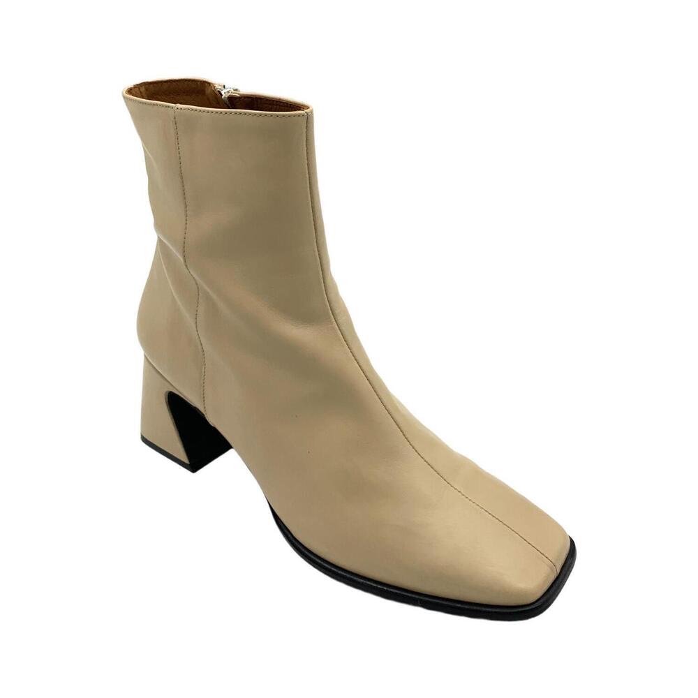 Intentionally Blank  Women's Leather Ankle Boots Taffy Oatmilk - Medium